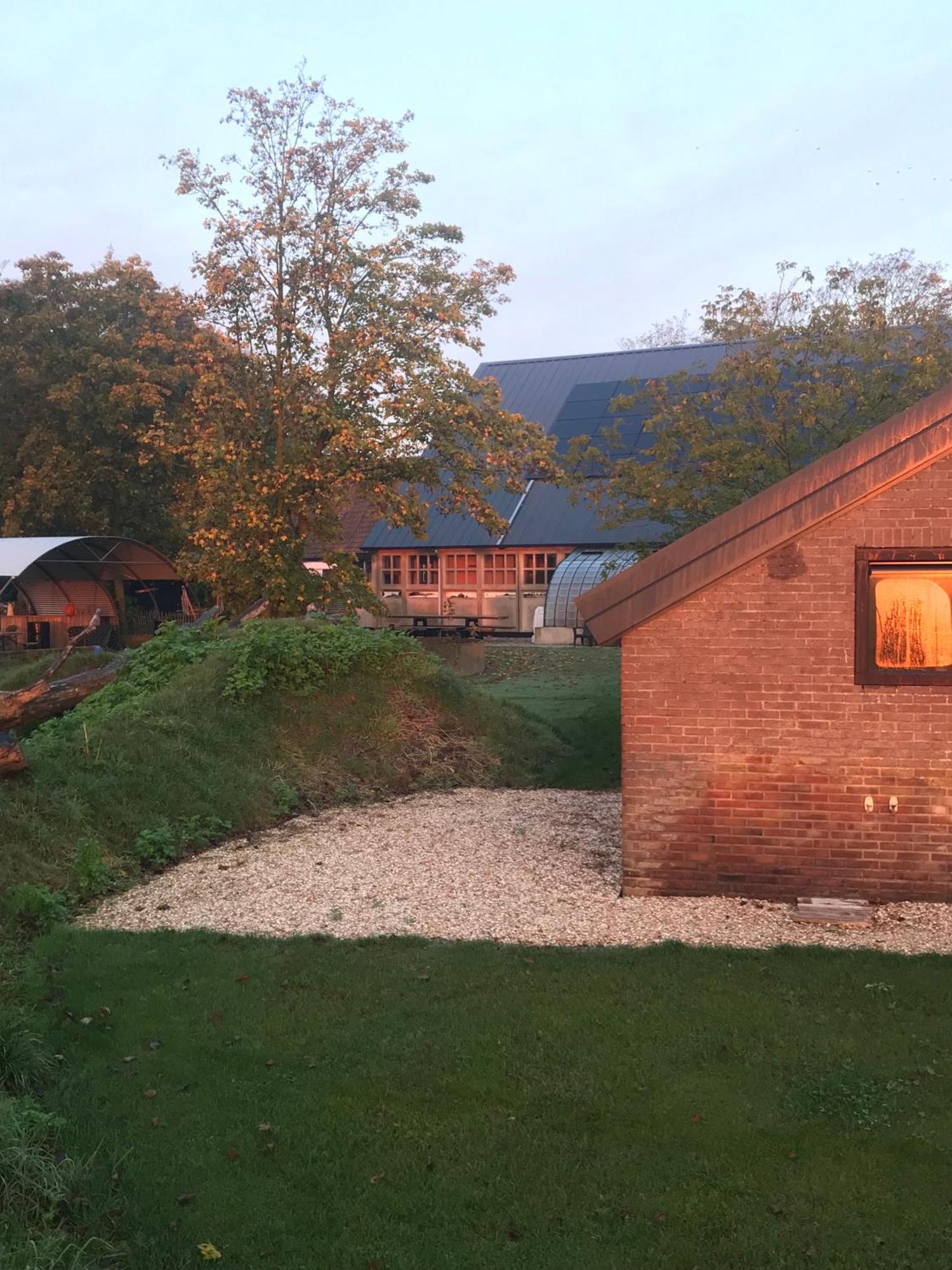 クラヒェンブルフ Bed En Brood In De Kapschuur - Boerderij De Zuiderkrib Bed & Breakfast エクステリア 写真