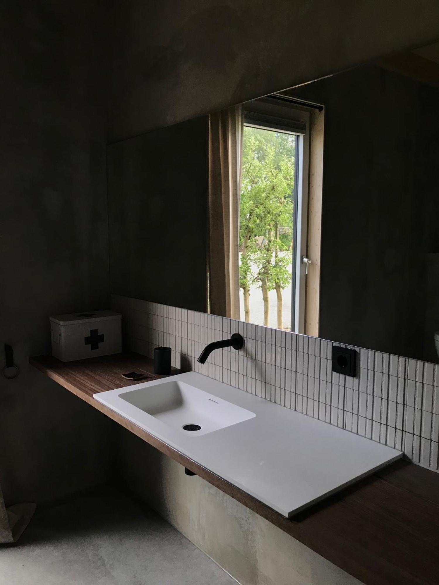 クラヒェンブルフ Bed En Brood In De Kapschuur - Boerderij De Zuiderkrib Bed & Breakfast エクステリア 写真