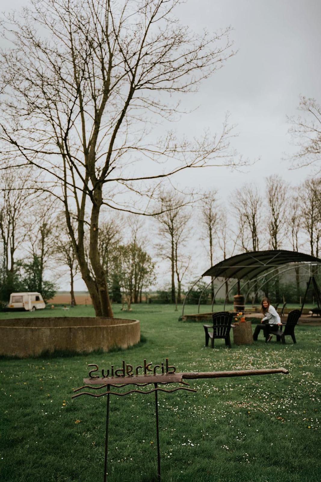 クラヒェンブルフ Bed En Brood In De Kapschuur - Boerderij De Zuiderkrib Bed & Breakfast エクステリア 写真