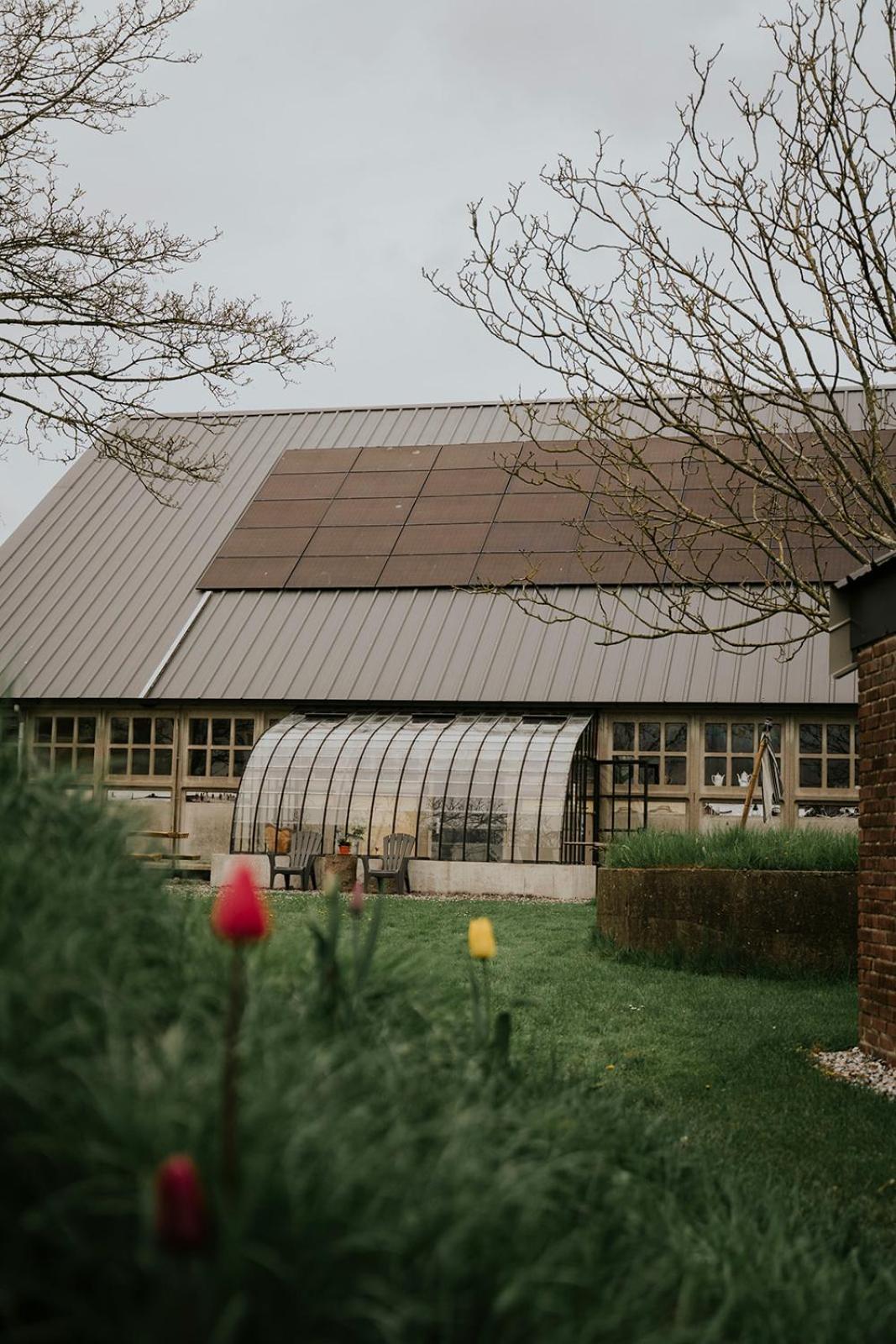 クラヒェンブルフ Bed En Brood In De Kapschuur - Boerderij De Zuiderkrib Bed & Breakfast エクステリア 写真